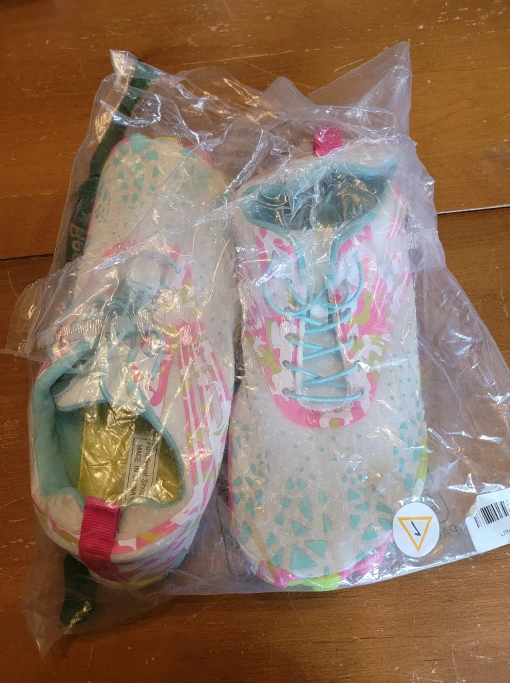 Women’s Lightweight White Pink Aqua Quick Dry Water Shoes Size 9.5 - Picture 5 of 8